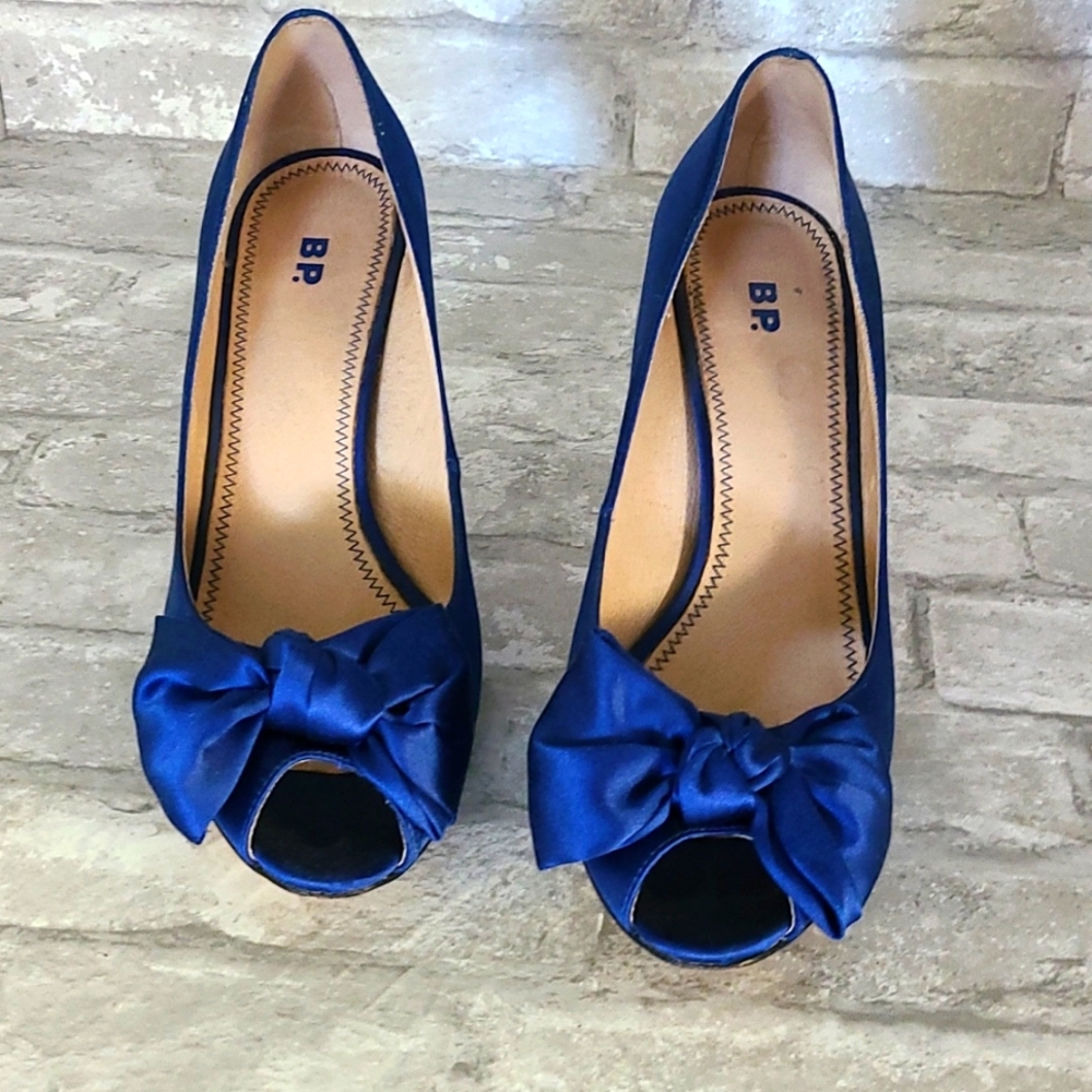 BP Blue peep toe heals